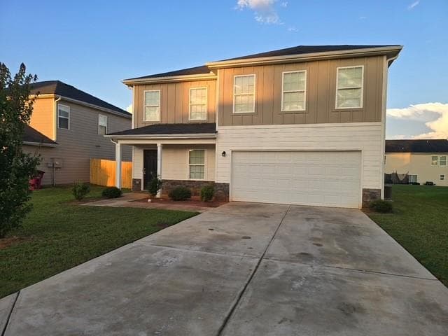 4 bedroom, 3 bathroom, 2,388 sq ft single family residence for rent at 154 Martin Mill Trail, Warner Robins, GA 31093 for $2,100 a month — photo 1 of 11