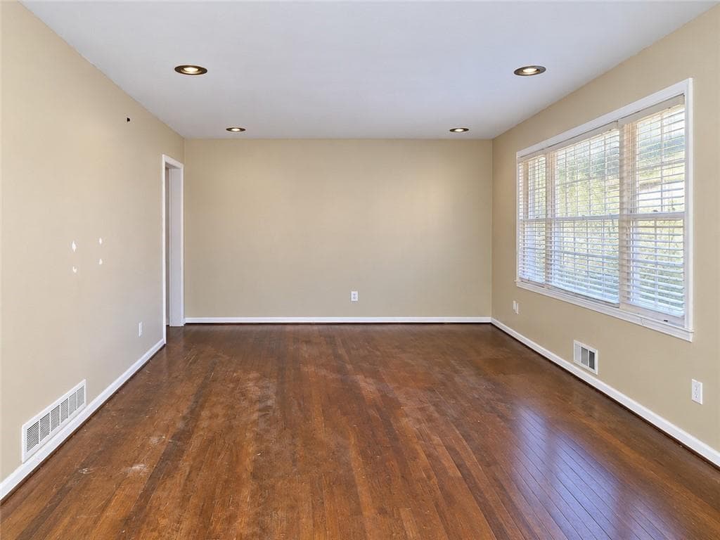 3 bedroom, 2 bathroom, 1,531 sq ft single family residence for sale at 1767 Arkose Drive, Atlanta, GA 30316 — photo 4