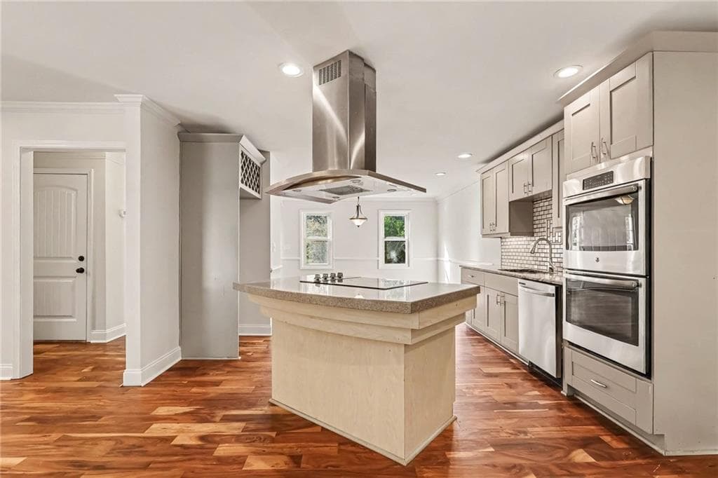 4 bedroom, 3 bathroom, 2,208 sq ft single family residence for sale at 2888 Carrousel Court, Stone Mountain, GA 30087 — photo 6