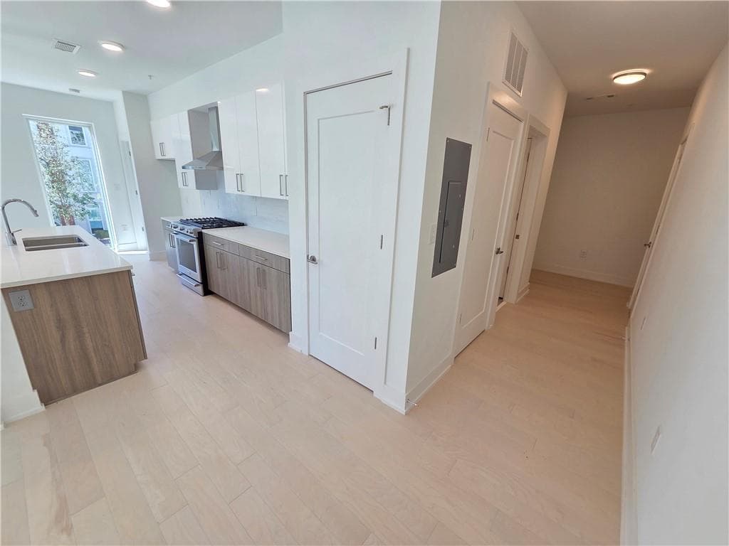 2 bedroom, 2 bathroom, 1,345 sq ft condominium for rent at 775 Juniper Street 302, Atlanta, GA 30308 for $2,995 a month — photo 5