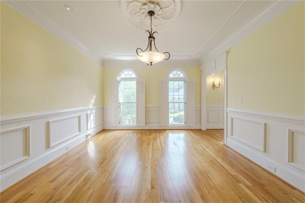 6 bedroom, 5 bathroom, 5,641 sq ft single family residence for sale at 1357 Baniff Court, Snellville, GA 30078 — photo 2