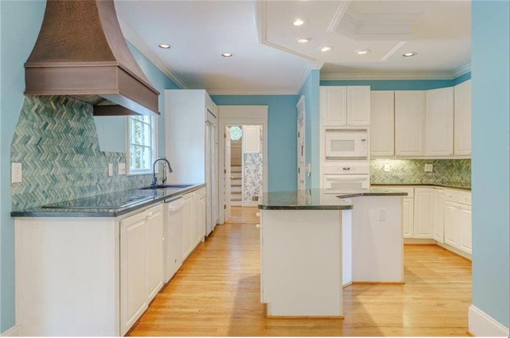 6 bedroom, 5 bathroom, 5,641 sq ft single family residence for sale at 1357 Baniff Court, Snellville, GA 30078 — photo 5