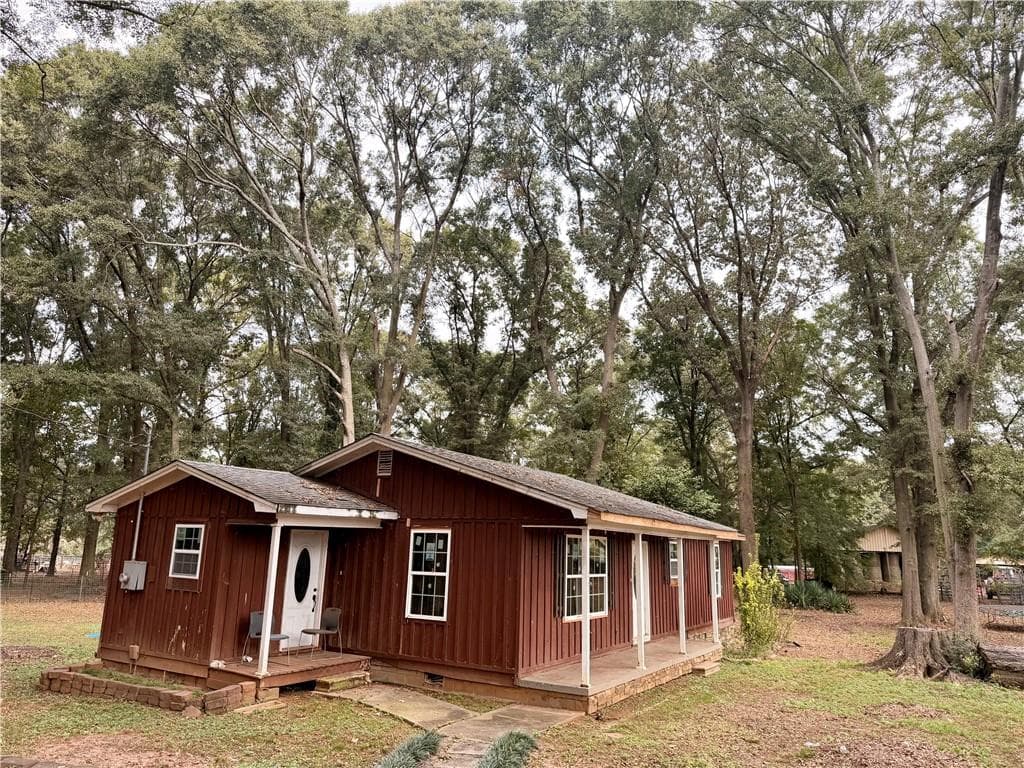 3 bedroom, 2 bathroom, 1,136 sq ft single family residence for sale at 1533 Mauldin Road, Jefferson, GA 30549 — photo 4