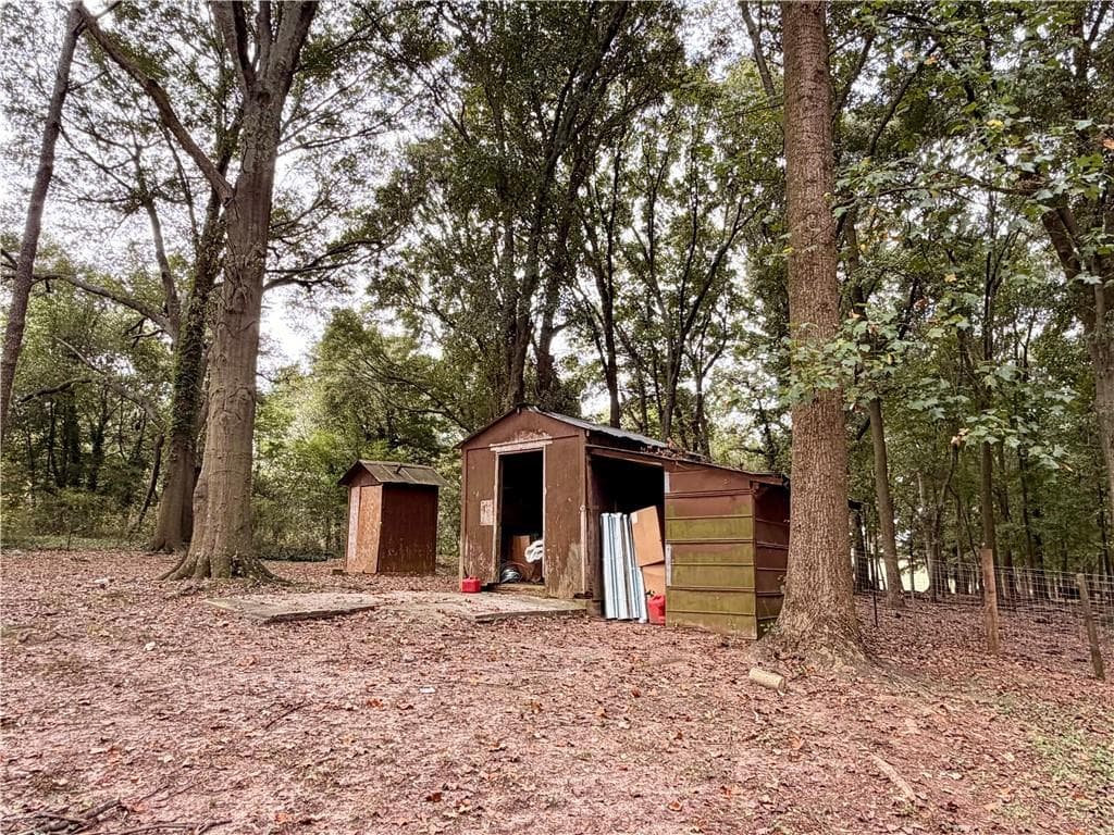 3 bedroom, 2 bathroom, 1,136 sq ft single family residence for sale at 1533 Mauldin Road, Jefferson, GA 30549 — photo 8