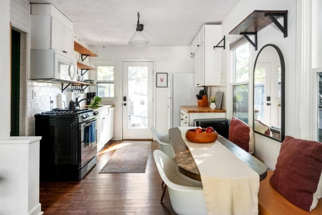 2 bedroom, 1 bathroom, 1,040 sq ft single family residence for rent at 480 Glenwood Place, Atlanta, GA 30316 for $4,100 a month — photo 4