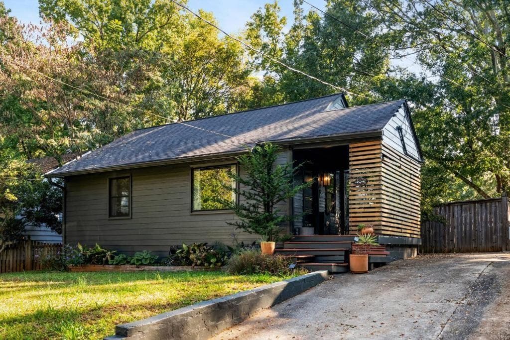 2 bedroom, 1 bathroom, 1,040 sq ft single family residence for rent at 480 Glenwood Place, Atlanta, GA 30316 for $4,100 a month — photo 5