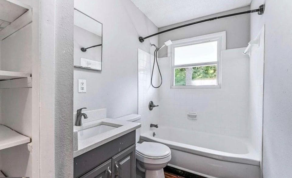 4 bedroom, 2 bathroom, 1,553 sq ft single family residence for sale at 5954 Baywood Lane, Riverdale, GA 30296 — photo 9