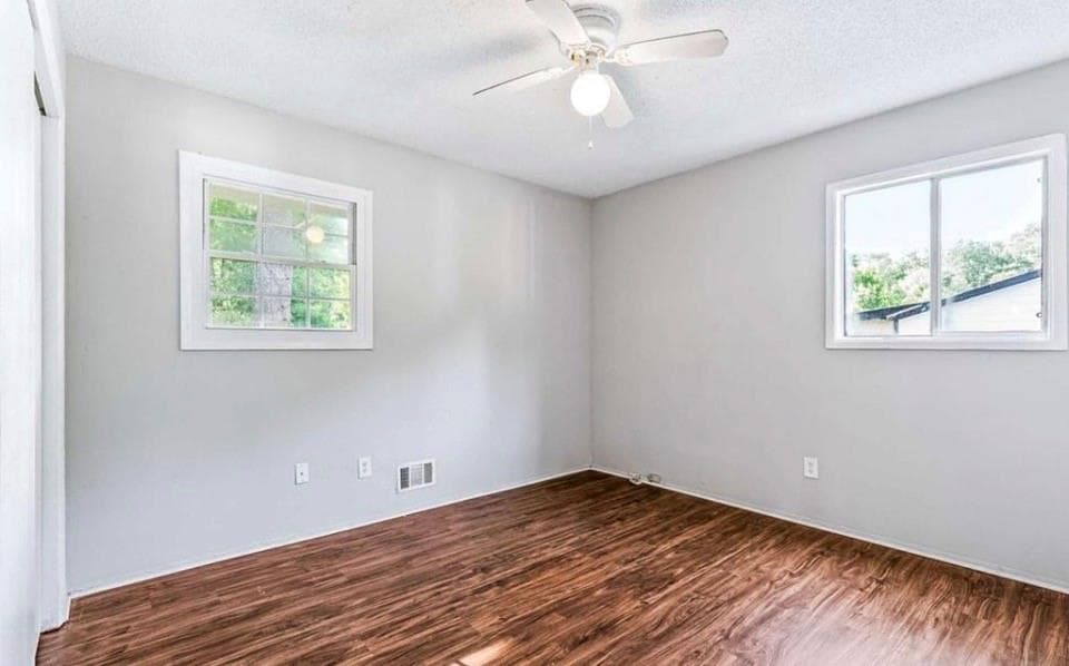 4 bedroom, 2 bathroom, 1,553 sq ft single family residence for sale at 5954 Baywood Lane, Riverdale, GA 30296 — photo 10