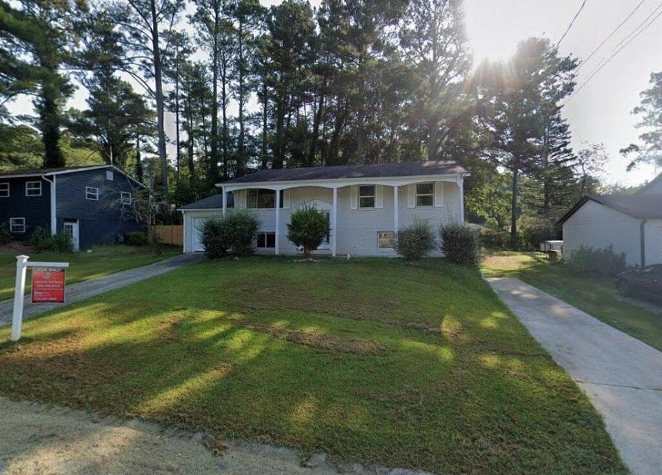 4 bedroom, 2 bathroom, 1,553 sq ft single family residence for sale at 5954 Baywood Lane, Riverdale, GA 30296
