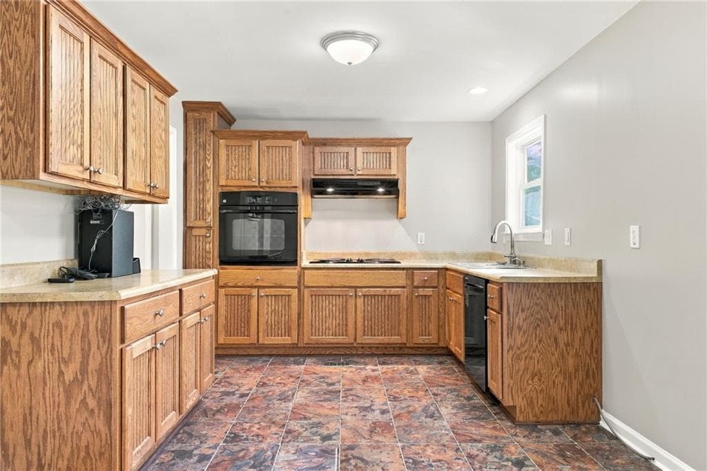 3 bedroom, 2 bathroom single family residence for sale at 16 Mango Road, Rome, GA 30161 — photo 5