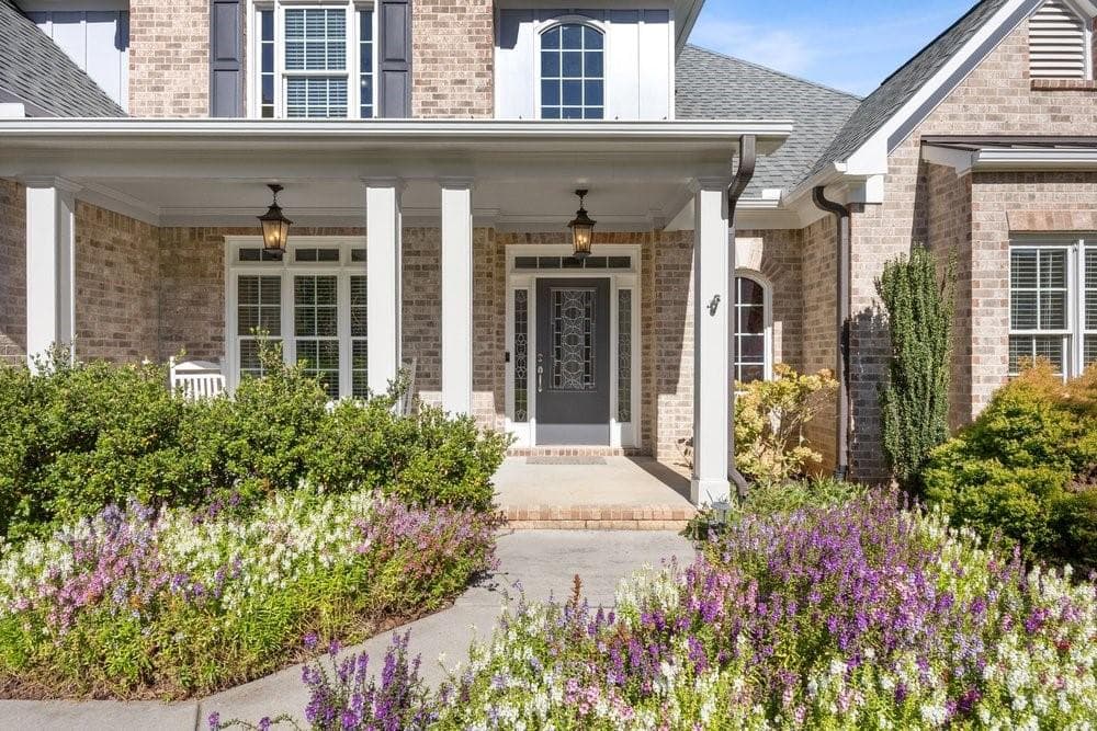 5 bedroom, 3 bathroom, 3,179 sq ft single family residence for sale at 4742 W Lakeshore Drive, Acworth, GA 30101 — photo 6