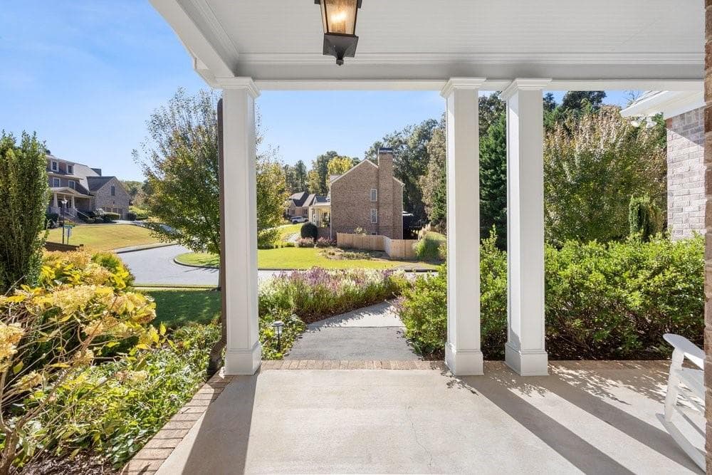 5 bedroom, 3 bathroom, 3,179 sq ft single family residence for sale at 4742 W Lakeshore Drive, Acworth, GA 30101 — photo 7