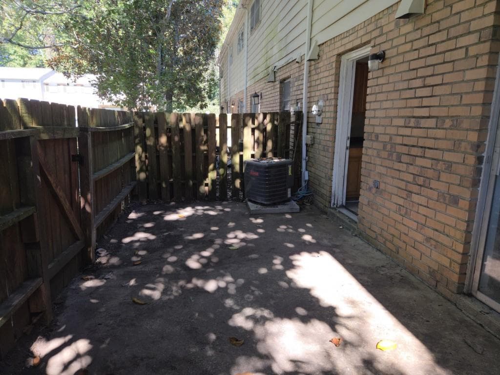 2 bedroom, 2 bathroom, 1,100 sq ft townhouse for sale at 4701 Flat Shoals Road 50E, Union City, GA 30291 — photo 5