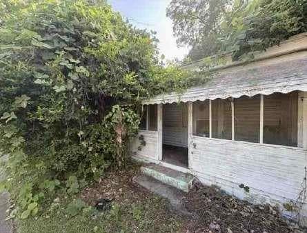 2 bedroom, 1 bathroom, 1,242 sq ft single family residence for sale at 205 S Masonic Street, Millen, GA 30442