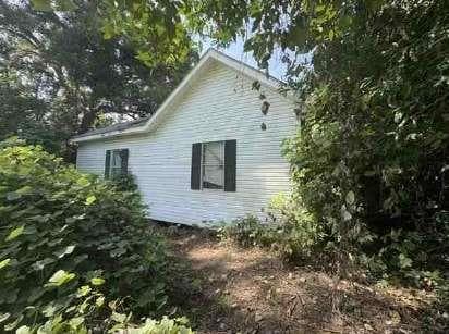 2 bedroom, 1 bathroom, 1,242 sq ft single family residence for sale at 205 S Masonic Street, Millen, GA 30442 — photo 2