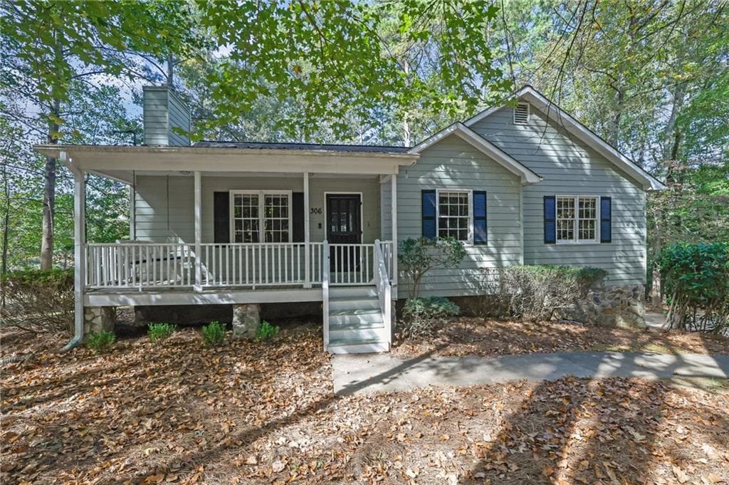 3 bedroom, 2 bathroom, 1,562 sq ft single family residence for sale at 306 Pine Cove, Woodstock, GA 30189 — photo 2
