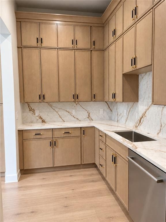 6 bedroom, 7 bathroom, 4,785 sq ft single family residence for sale at 1515 Northridge Road, Sandy Springs, GA 30350 — photo 4