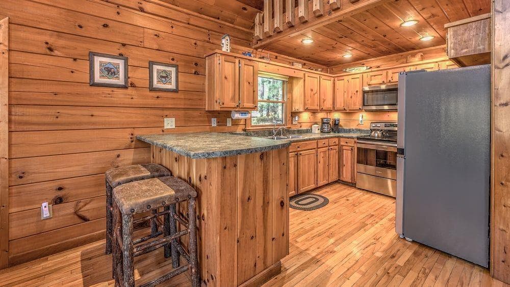 3 bedroom, 3 bathroom, 2,080 sq ft single family residence for rent at 348 The Forest Has Eyes, Blue Ridge, GA 30513 for $3,400 a month — photo 2