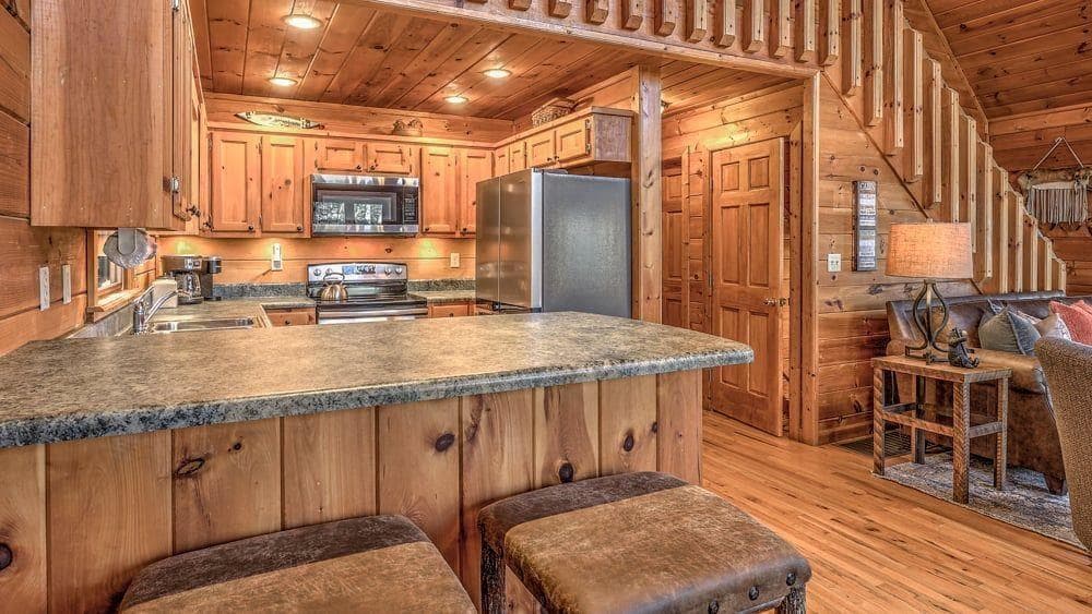 3 bedroom, 3 bathroom, 2,080 sq ft single family residence for rent at 348 The Forest Has Eyes, Blue Ridge, GA 30513 for $3,400 a month — photo 3