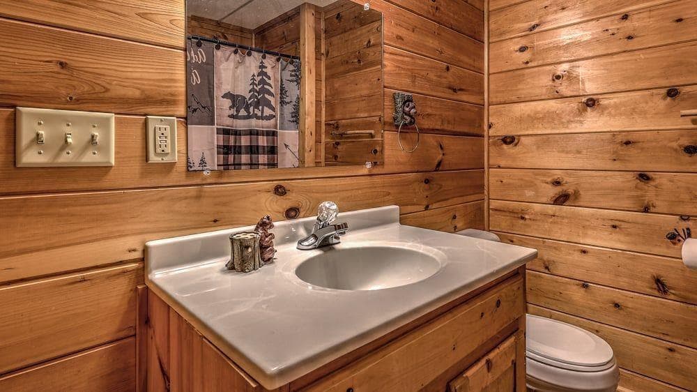 3 bedroom, 3 bathroom, 2,080 sq ft single family residence for rent at 348 The Forest Has Eyes, Blue Ridge, GA 30513 for $3,400 a month — photo 10