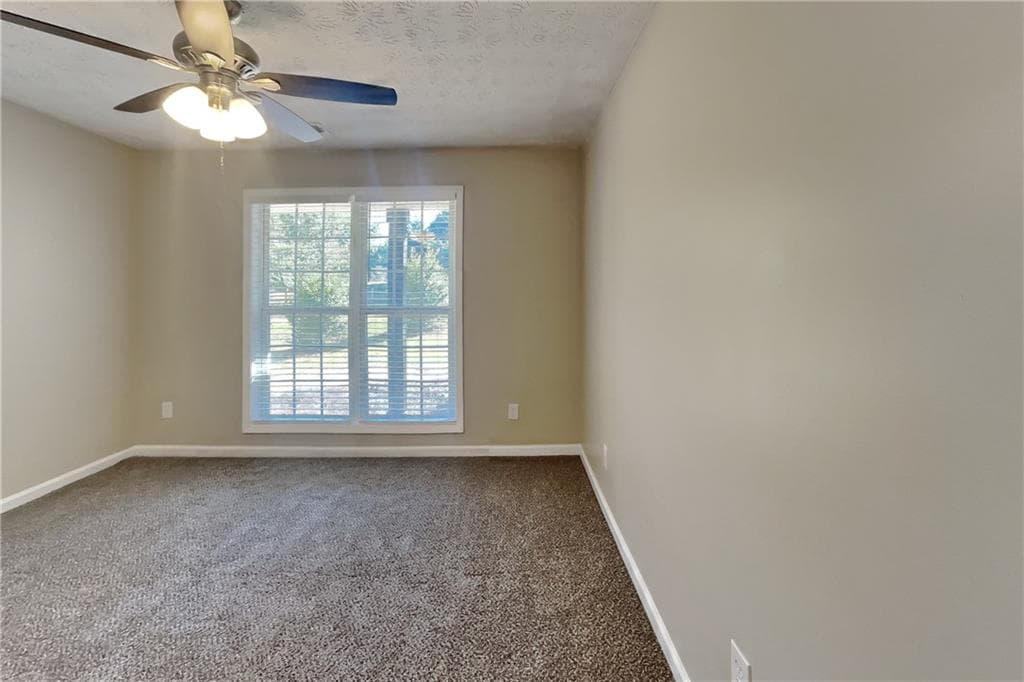 3 bedroom, 2 bathroom, 1,586 sq ft single family residence for rent at 6078 Hillsdale Circle, Flowery Branch, GA 30542 for $2,150 a month — photo 10
