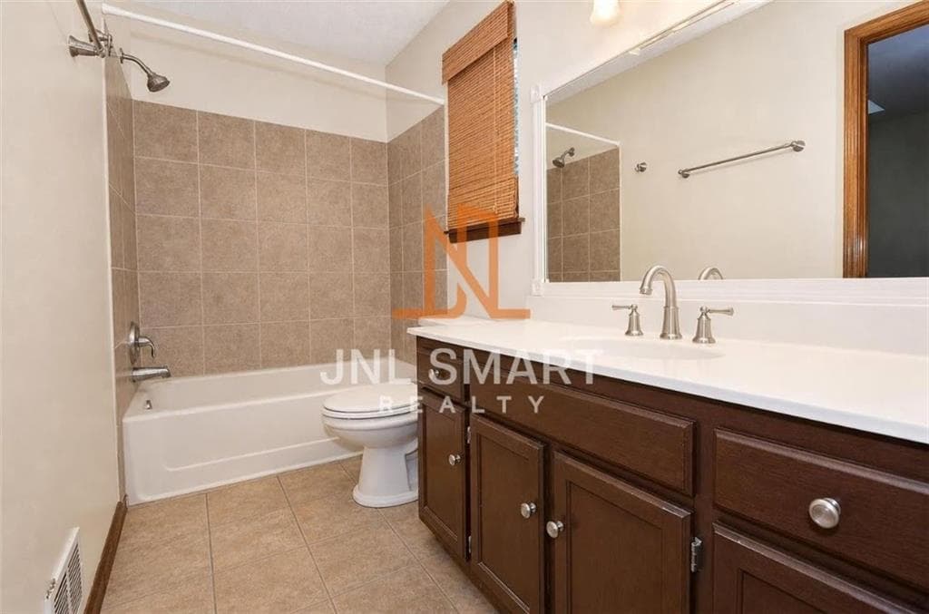 2 bedroom, 2 bathroom, 1,272 sq ft townhouse for rent at 297 Toweridge Drive, Marietta, GA 30064 for $1,650 a month — photo 3
