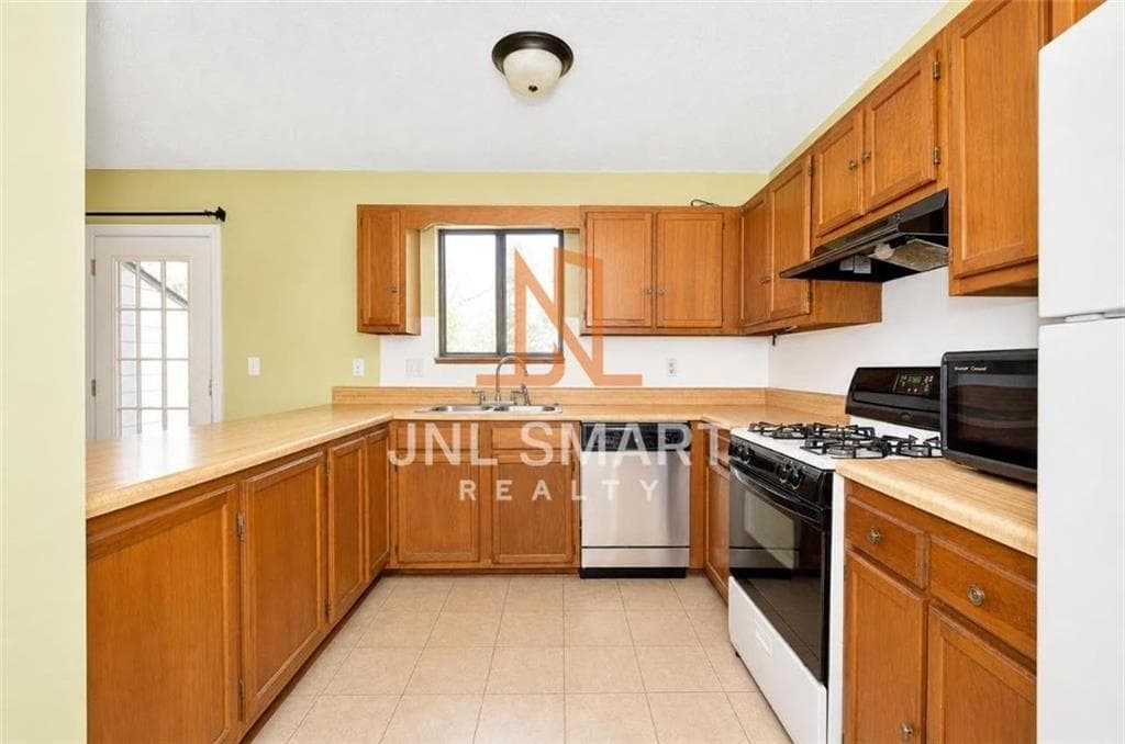 2 bedroom, 2 bathroom, 1,272 sq ft townhouse for rent at 297 Toweridge Drive, Marietta, GA 30064 for $1,650 a month — photo 5