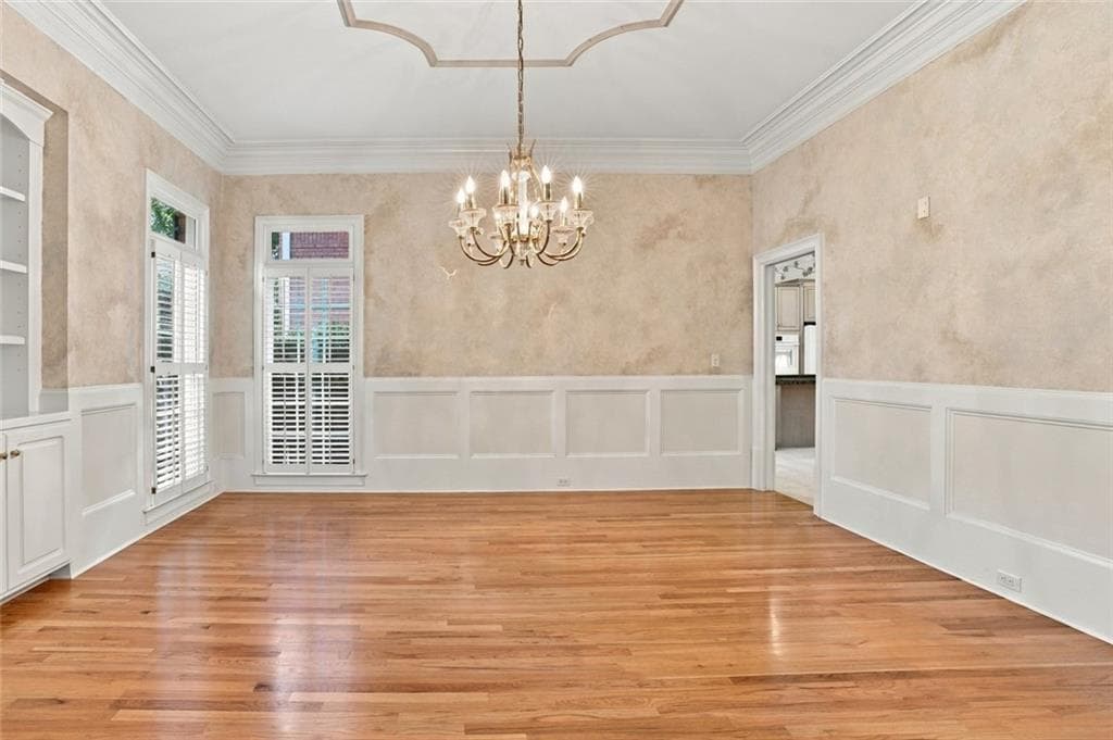 4 bedroom, 4 bathroom, 6,212 sq ft single family residence for sale at 120 Sentinae Close, Sandy Springs, GA 30350 — photo 6