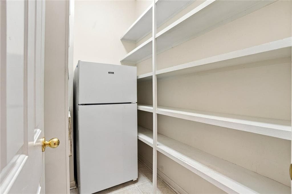 4 bedroom, 4 bathroom, 6,212 sq ft single family residence for sale at 120 Sentinae Close, Sandy Springs, GA 30350 — photo 8