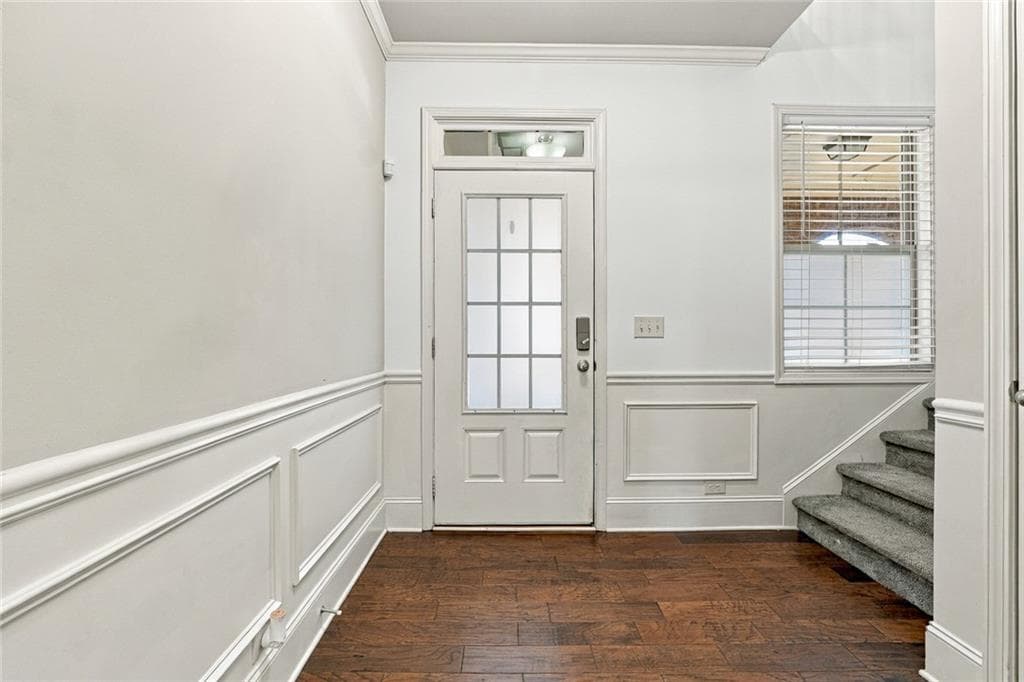 4 bedroom, 3 bathroom, 2,758 sq ft single family residence for rent at 6623 Rivergreen Road, Flowery Branch, GA 30542 for $2,800 a month — photo 2