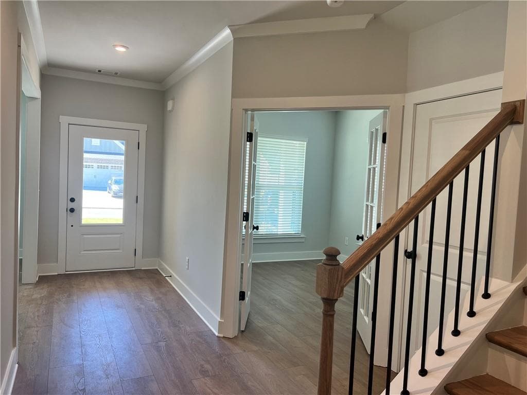 5 bedroom, 5 bathroom, 3,386 sq ft single family residence for sale at 4885 Rosarian Drive, Cumming, GA 30040 — photo 4