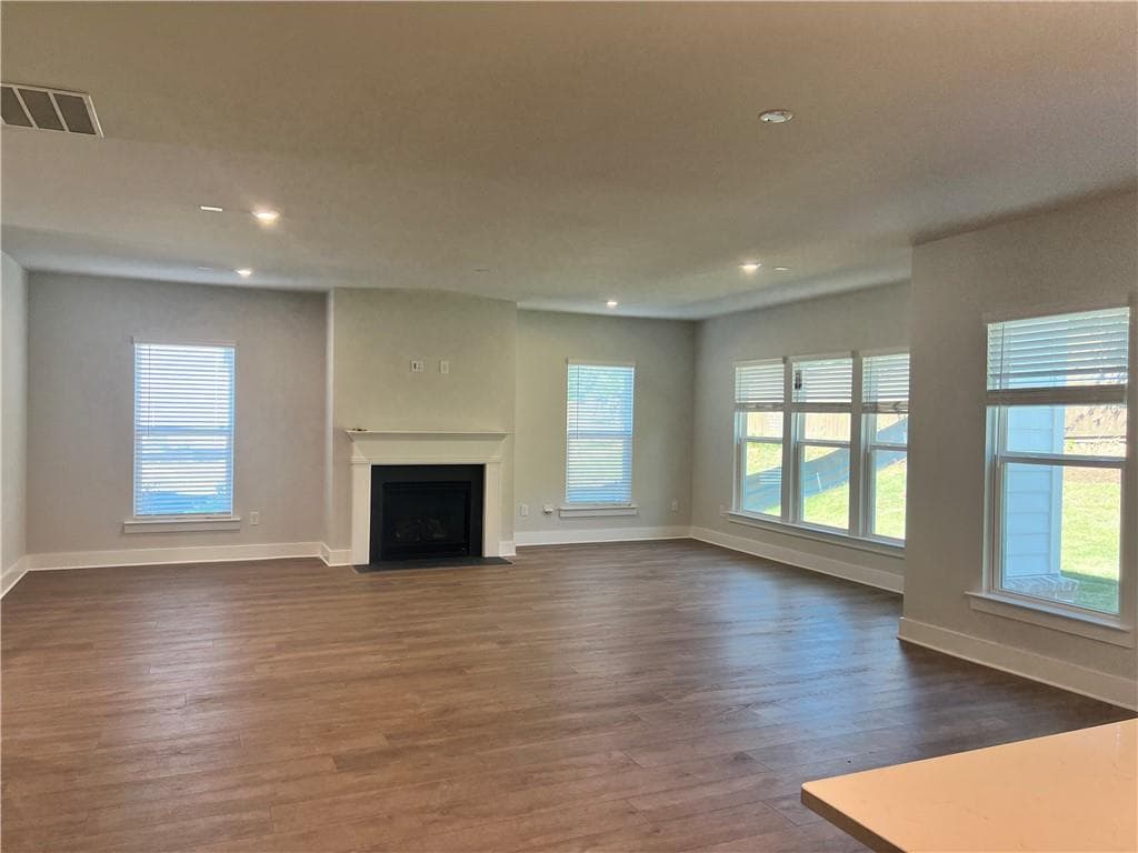 5 bedroom, 5 bathroom, 3,386 sq ft single family residence for sale at 4885 Rosarian Drive, Cumming, GA 30040 — photo 8
