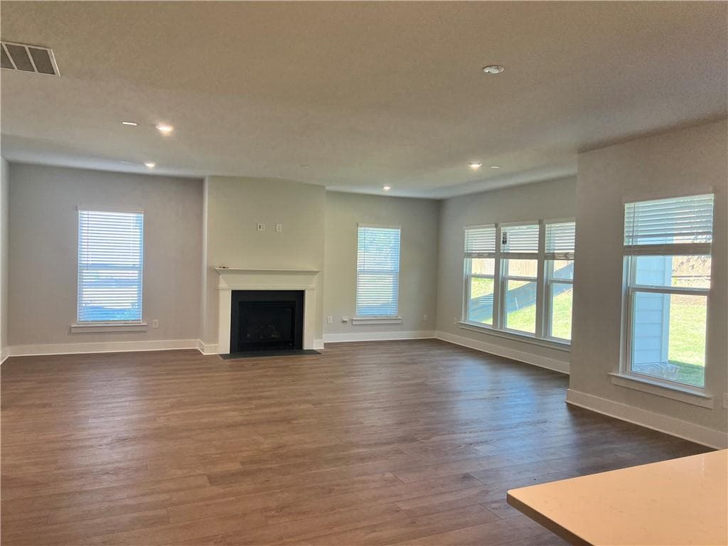 5 bedroom, 5 bathroom, 3,386 sq ft single family residence for sale at 4885 Rosarian Drive, Cumming, GA 30040 — photo 9
