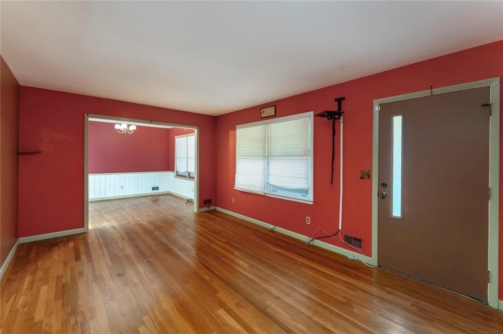 3 bedroom, 2 bathroom, 2,796 sq ft single family residence for sale at 4260 Bingham Court, Stone Mountain, GA 30083 — photo 3