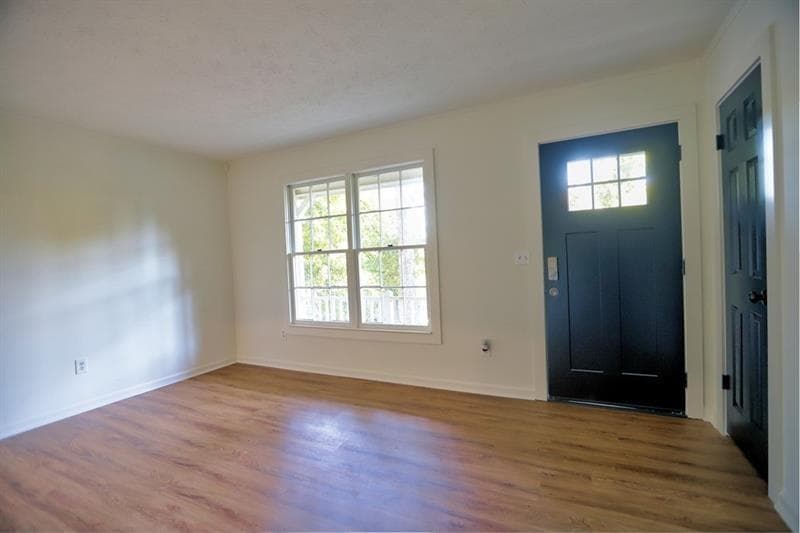 3 bedroom, 2 bathroom, 2,026 sq ft single family residence for rent at 562 Hidden Hills Court, Marietta, GA 30066 for $2,500 a month — photo 5