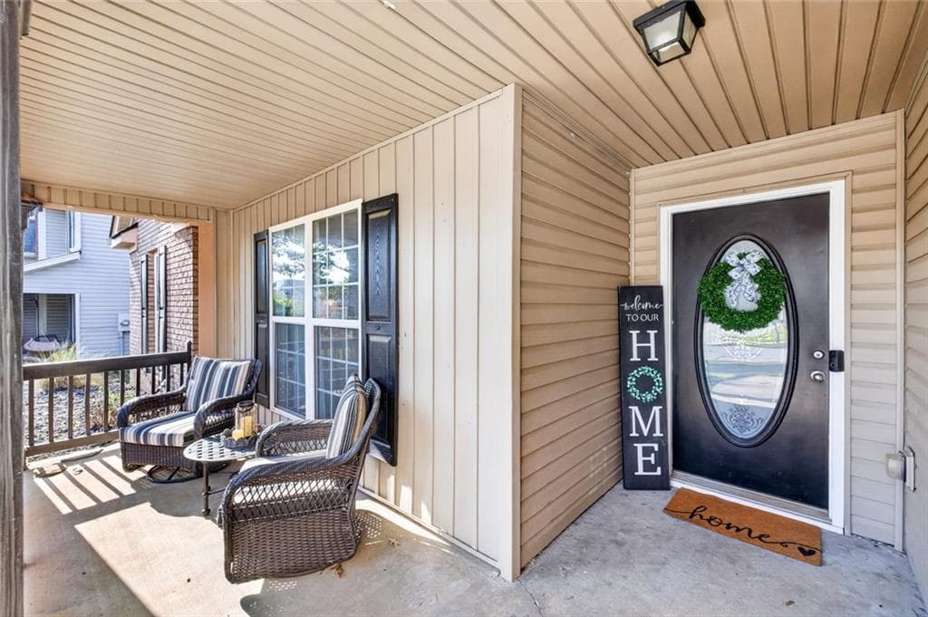 3 bedroom, 2 bathroom, 1,721 sq ft single family residence for sale at 2009 Massey Lane, Winder, GA 30680 — photo 4
