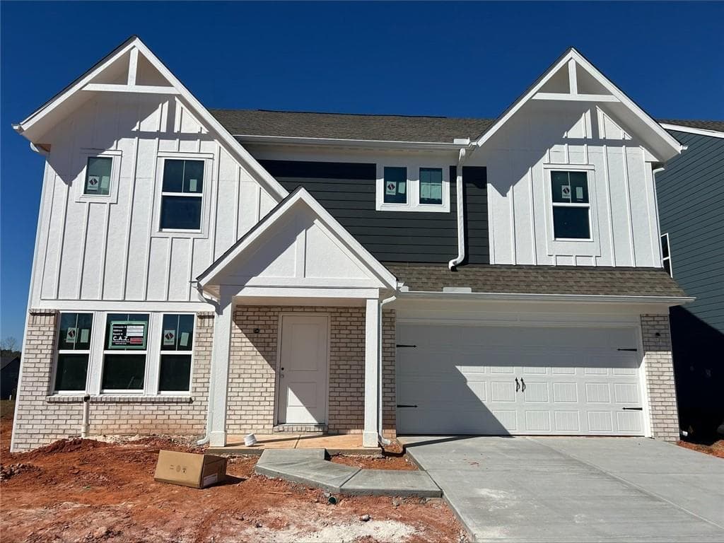 5 bedroom, 3 bathroom, 2,800 sq ft single family residence for sale at 198 Warrior Court, Hoschton, GA 30548