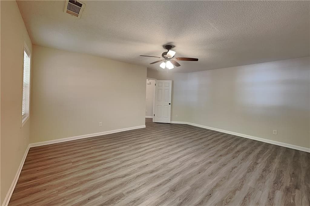 3 bedroom, 2 bathroom, 1,708 sq ft single family residence for rent at 4010 Baywatch Cove, Acworth, GA 30101 for $1,890 a month — photo 8