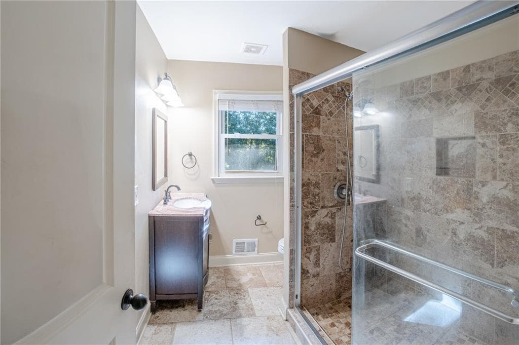 4 bedroom, 3 bathroom, 2,280 sq ft single family residence for rent at 1892 Bells Ferry Road, Marietta, GA 30066 for $2,300 a month — photo 10