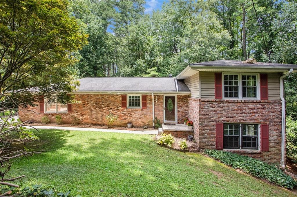 4 bedroom, 2 bathroom, 2,720 sq ft single family residence for rent at 1768 Briarlake Circle, Decatur, GA 30033 for $2,850 a month — photo 1 of 34
