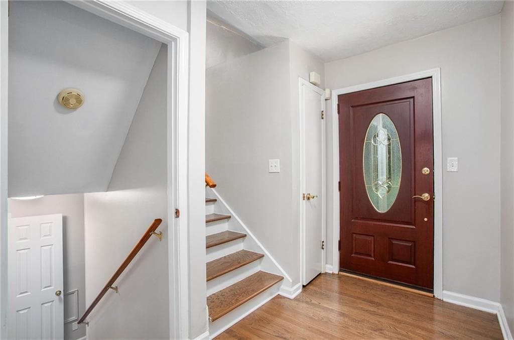 4 bedroom, 2 bathroom, 2,720 sq ft single family residence for rent at 1768 Briarlake Circle, Decatur, GA 30033 for $2,850 a month — photo 3