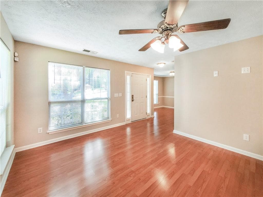 4 bedroom, 3 bathroom, 1,773 sq ft single family residence for rent at 6980 Chasewater Lane, Austell, GA 30168 for $1,995 a month — photo 5