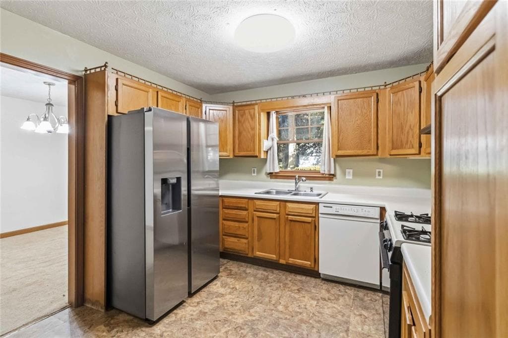 3 bedroom, 2 bathroom, 2,100 sq ft single family residence for sale at 1956 Lou Drive, Conyers, GA 30013 — photo 9