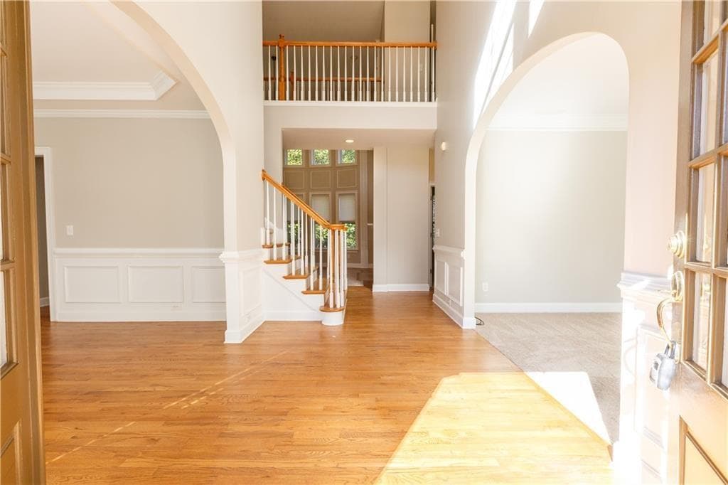 7 bedroom, 5 bathroom, 4,477 sq ft single family residence for rent at 12712 Waterside Drive, Alpharetta, GA 30004 for $4,800 a month — photo 2