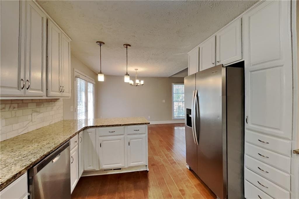 3 bedroom, 2 bathroom, 2,042 sq ft single family residence for rent at 4074 Stephanie Court, Kennesaw, GA 30152 for $2,200 a month — photo 6