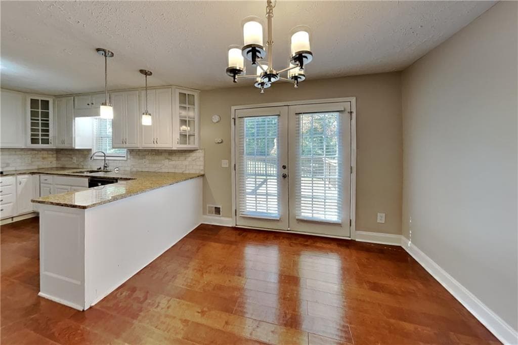 3 bedroom, 2 bathroom, 2,042 sq ft single family residence for rent at 4074 Stephanie Court, Kennesaw, GA 30152 for $2,200 a month — photo 8