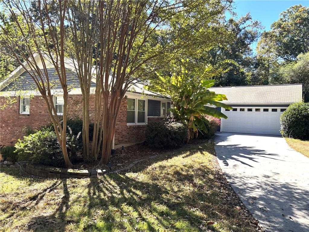 6 bedroom, 3 bathroom, 4,218 sq ft single family residence for sale at 345 Ridgeview Trail, Sandy Springs, GA 30328