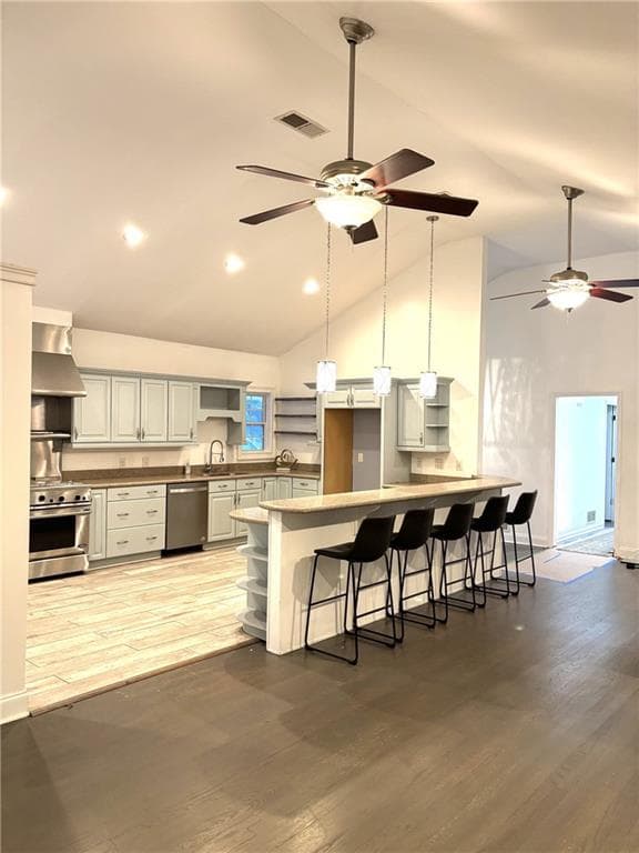 6 bedroom, 3 bathroom, 4,218 sq ft single family residence for sale at 345 Ridgeview Trail, Sandy Springs, GA 30328 — photo 3