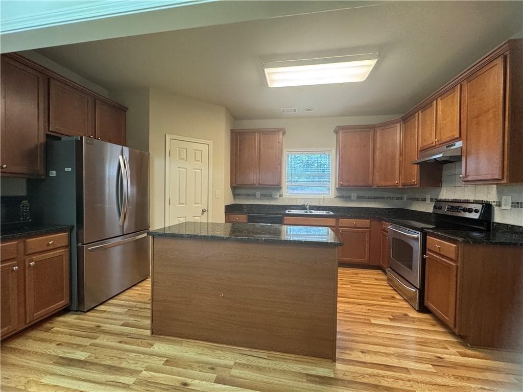 4 bedroom, 3 bathroom, 3,133 sq ft single family residence for rent at 6200 Crestgate Lane way, Tucker, GA 30084 for $2,700 a month — photo 8