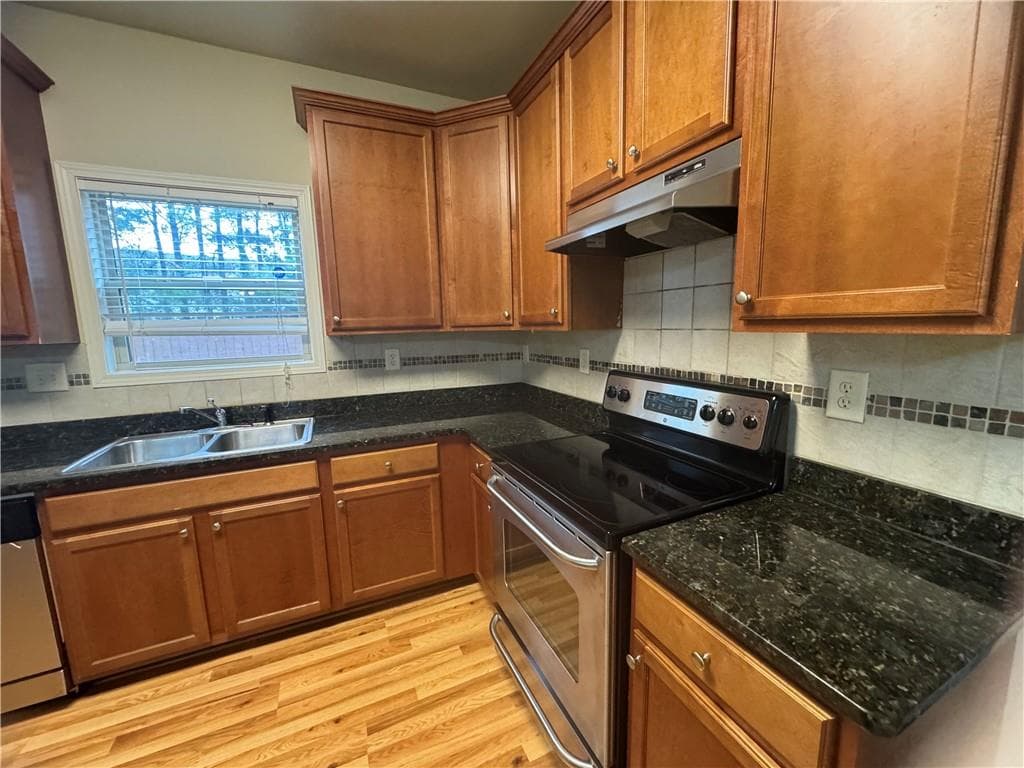 4 bedroom, 3 bathroom, 3,133 sq ft single family residence for rent at 6200 Crestgate Lane way, Tucker, GA 30084 for $2,700 a month — photo 9